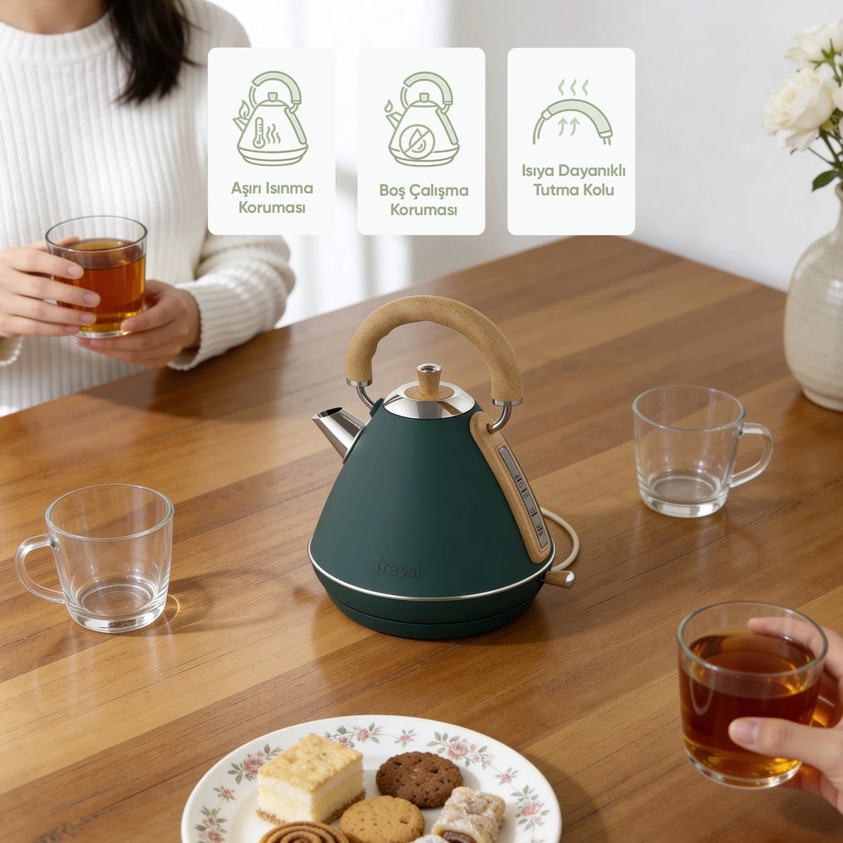 FR-KT07 Retro Mavera 1,7 Litre Ahşap Kulp Detaylı Kettle Su Isıtıcısı - Yeşil