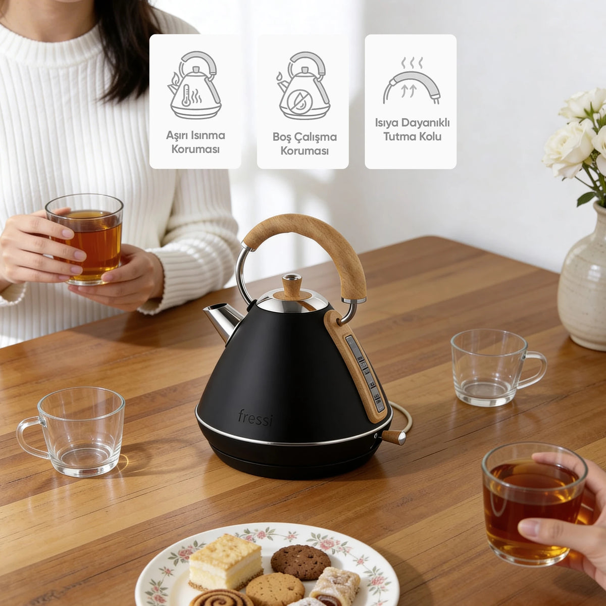 FR-KT07 Retro Mavera 1,7 Litre Ahşap Kulp Detaylı Kettle Su Isıtıcısı - Siyah